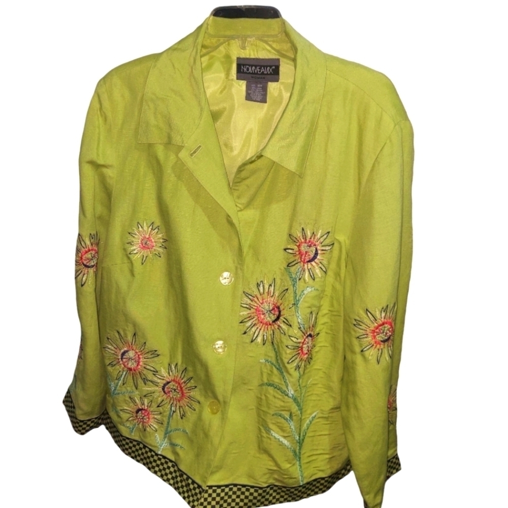 Nouveaux Woman Green Floral Embroidered Embellished Blazer Jacket